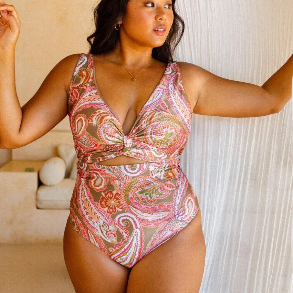 Baiia Barcelenoa Reversible Bikini Set Size US 18 NWT